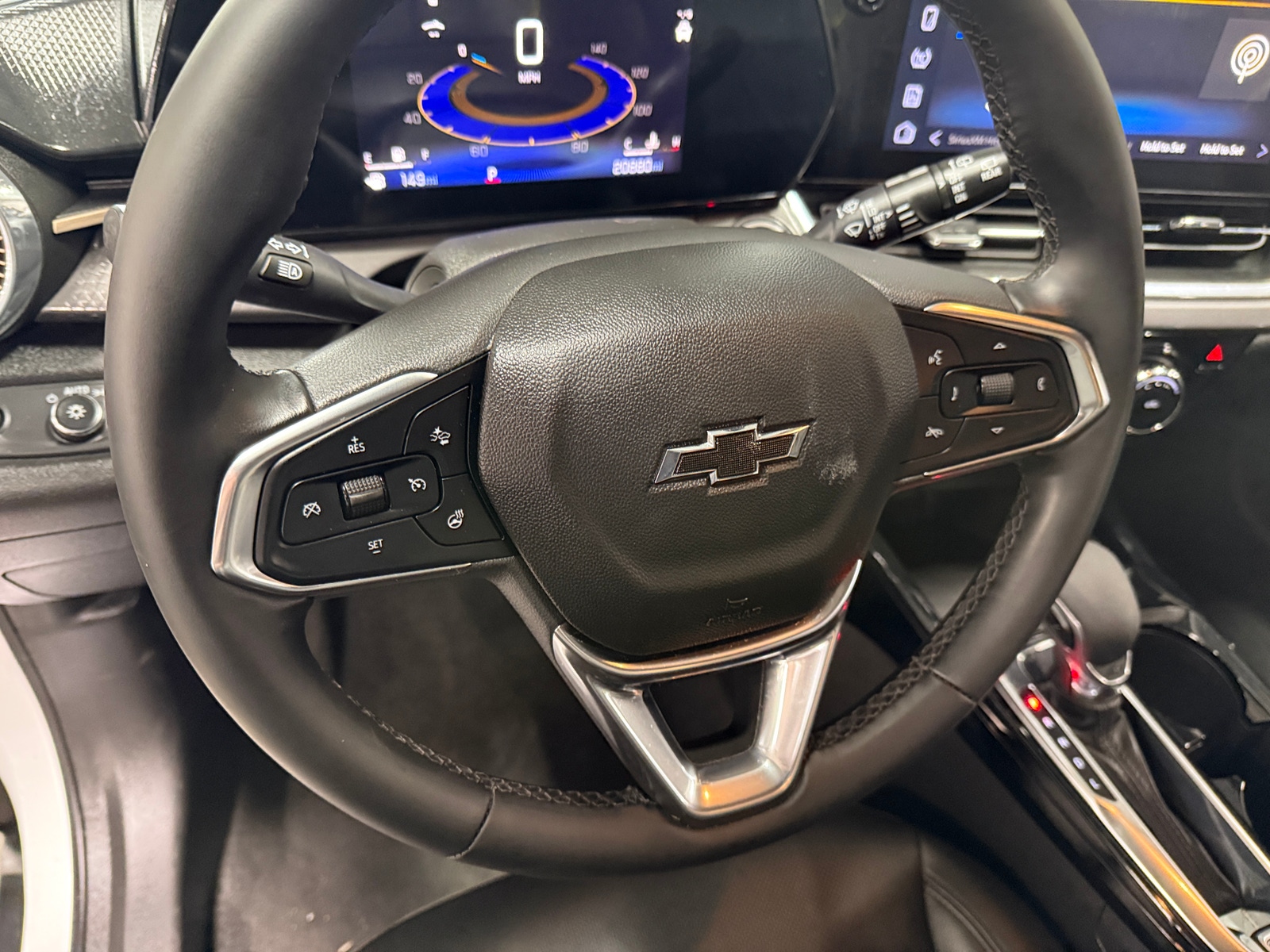 Thumbnail: 2025 Chevrolet Trax - 4