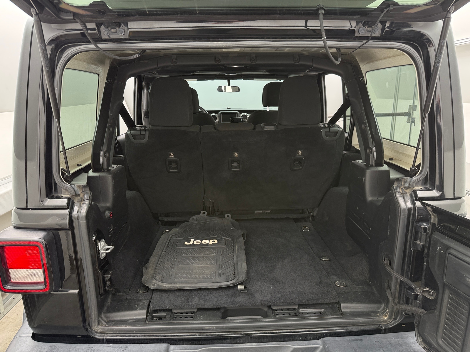 Thumbnail: 2018 Jeep Wrangler - 7