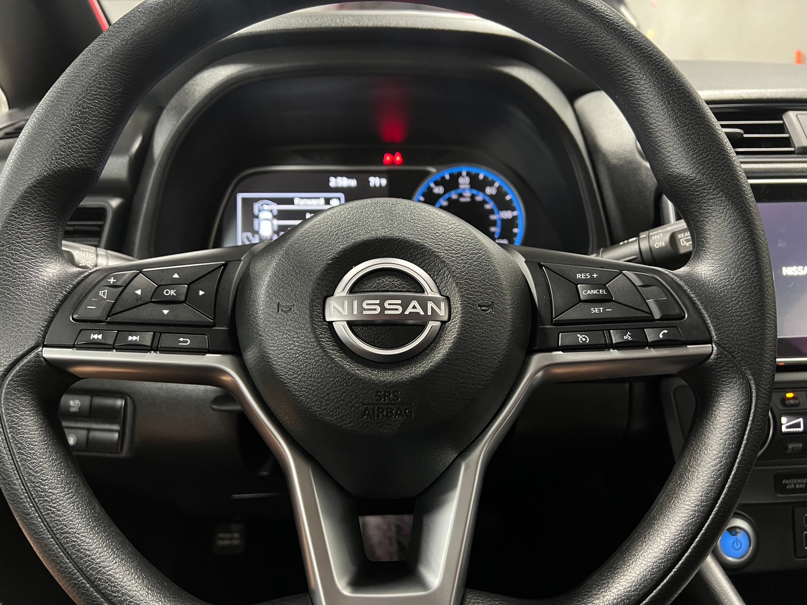 Thumbnail: 2024 Nissan Leaf - 5