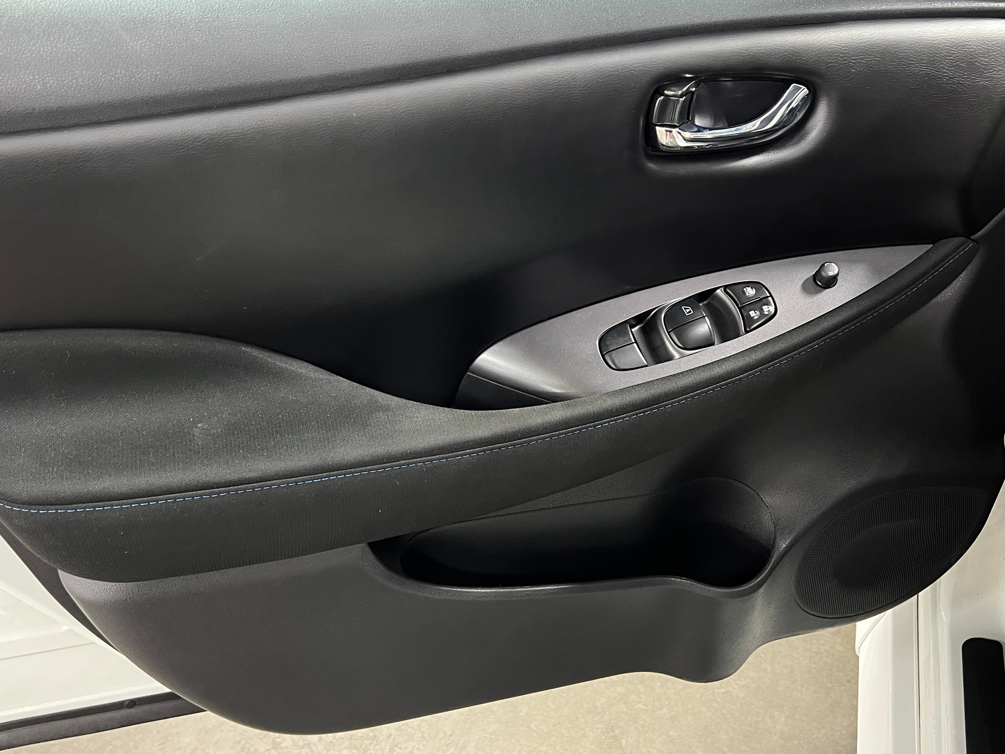 Used 2024 Nissan LEAF S with VIN 1N4AZ1BVXRC550669 for sale in Oak Creek, WI