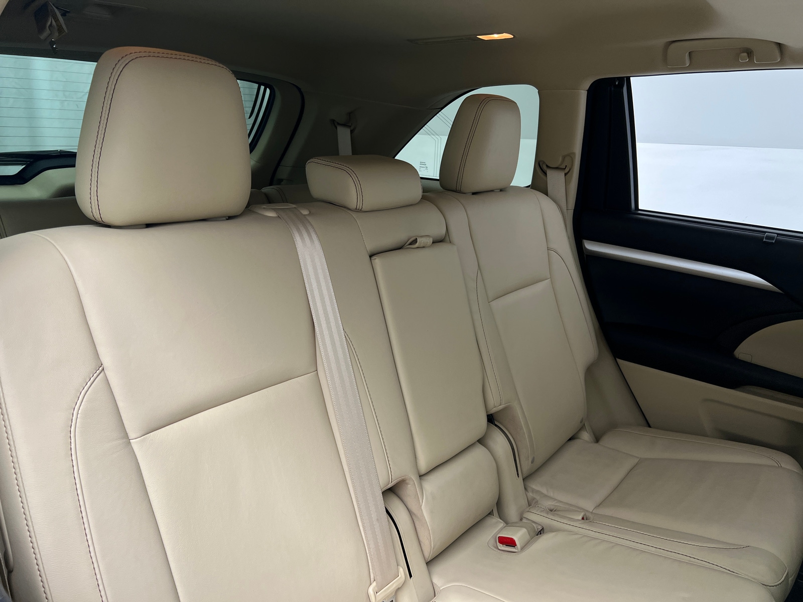 Thumbnail: 2016 Toyota Highlander - 5