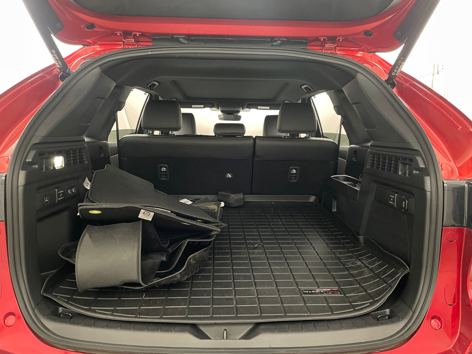 Thumbnail: 2025 Mazda CX-70 - 6