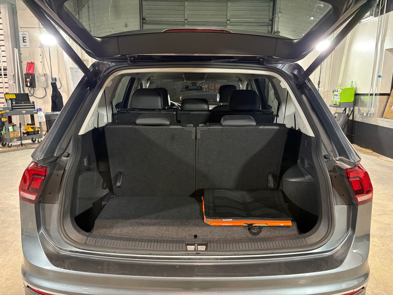 Thumbnail: 2024 Volkswagen Tiguan - 7