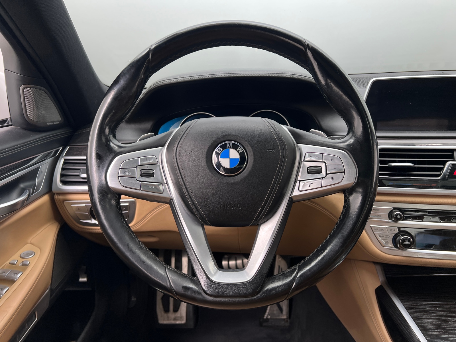 Thumbnail: 2017 BMW 7 Series - 4