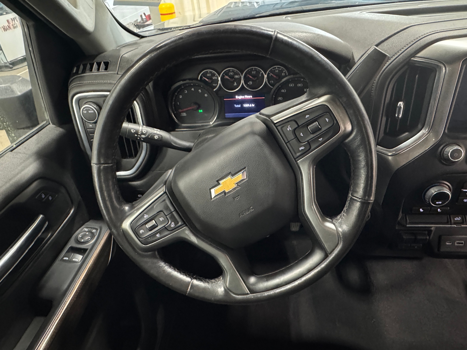 Thumbnail: 2022 Chevrolet Silverado 3500 - 5