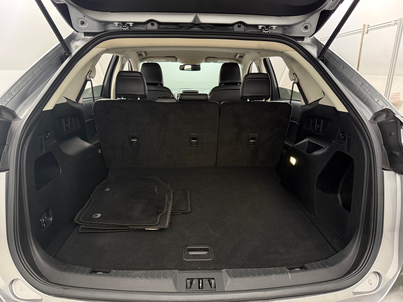 Thumbnail: 2023 Ford Edge - 6