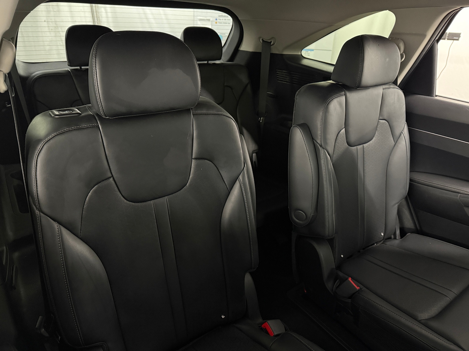 Thumbnail: 2023 Kia Sorento - 5