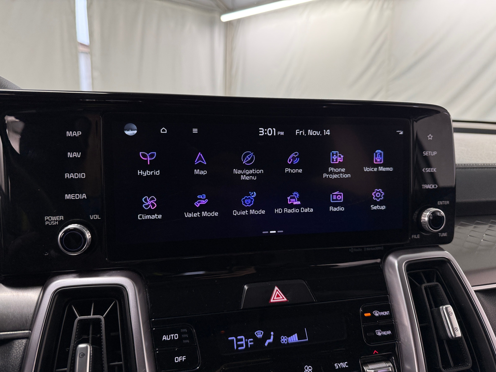 Thumbnail: 2023 Kia Sorento - 3