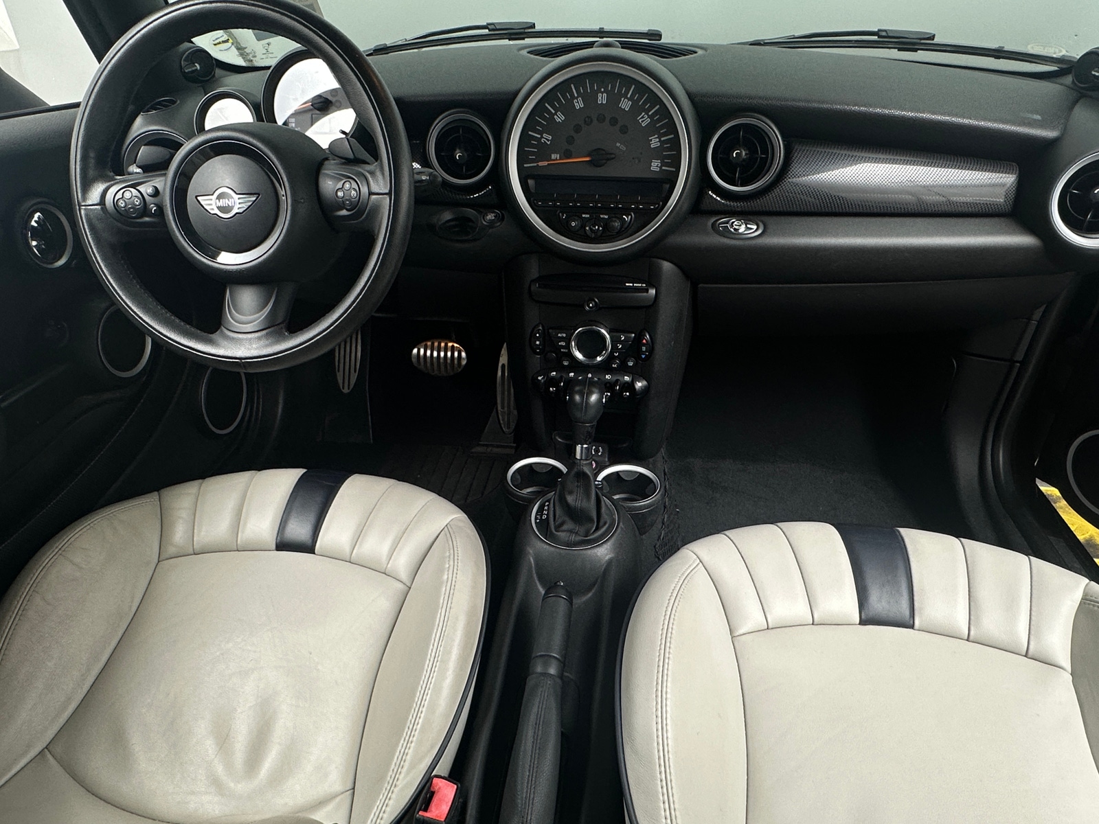 Thumbnail: 2015 MINI Cooper Convertible - 3