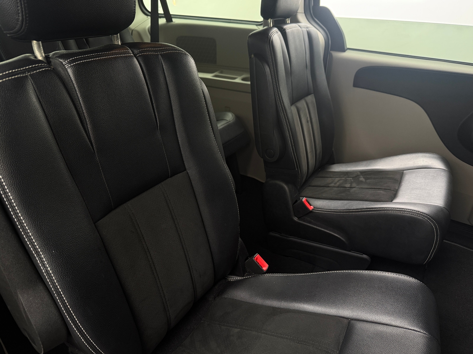 Thumbnail: 2019 Dodge Grand Caravan - 6