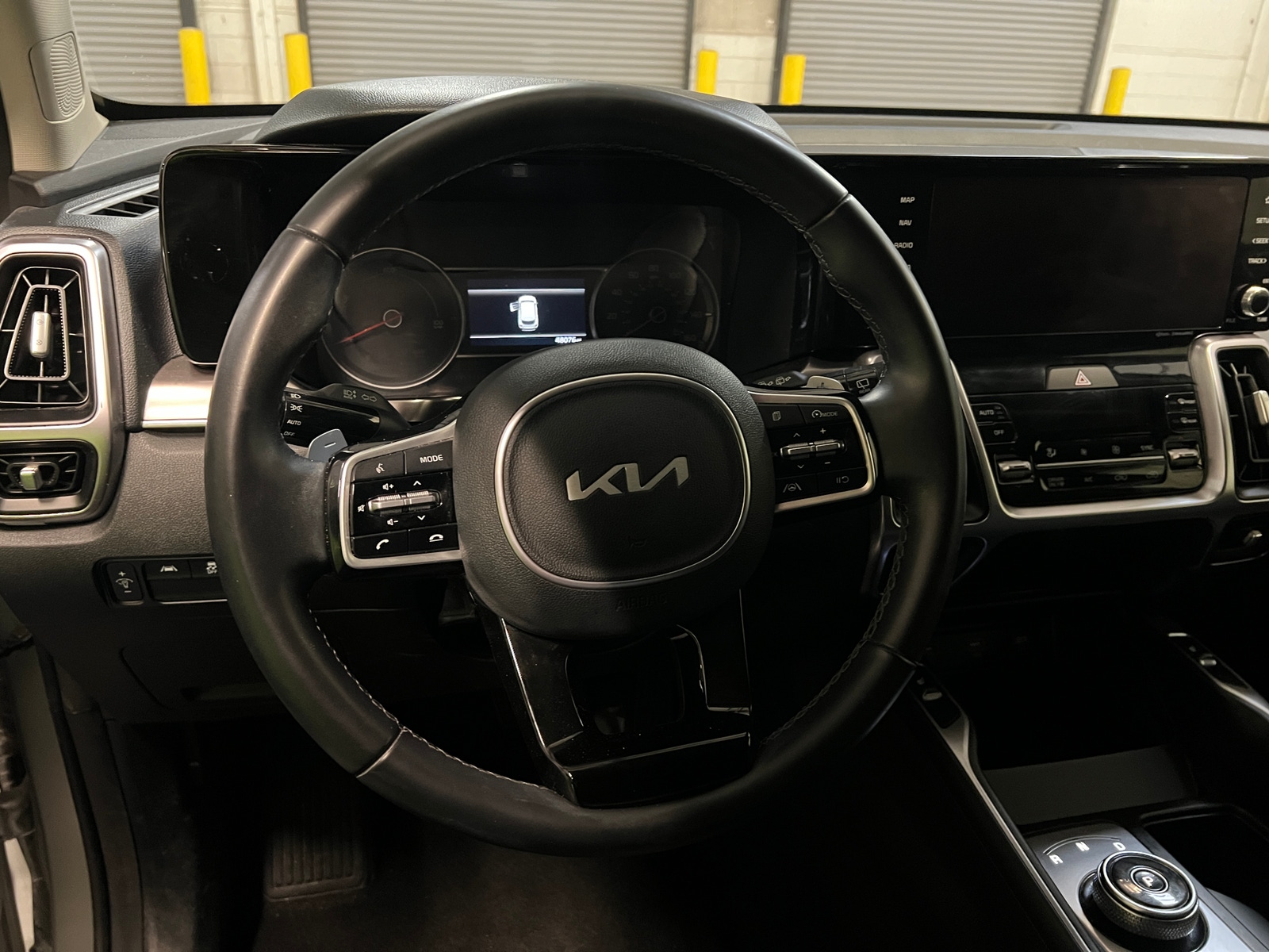 Thumbnail: 2022 Kia Sorento - 4