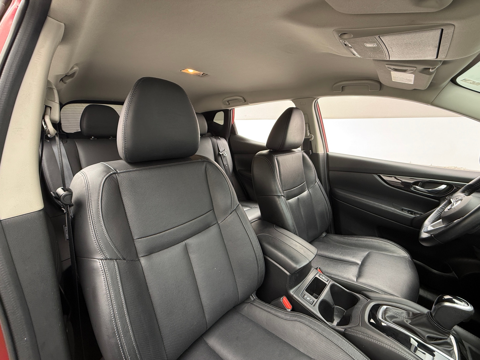 Thumbnail: 2017 Nissan Rogue Sport - 2