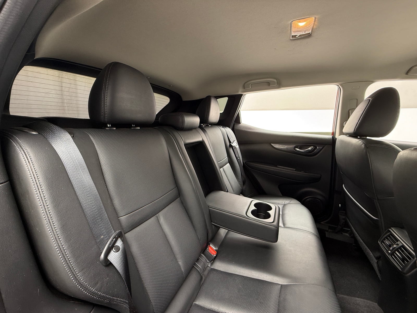 Thumbnail: 2017 Nissan Rogue Sport - 6