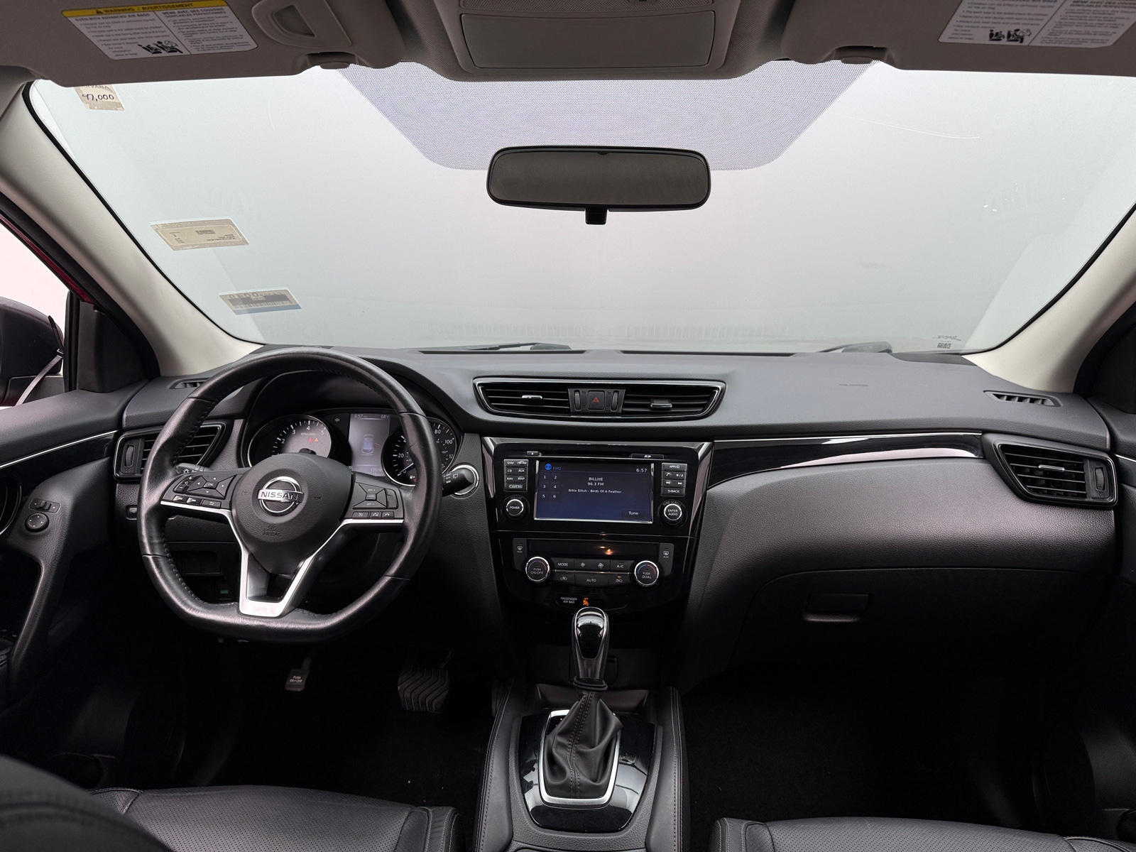 Thumbnail: 2017 Nissan Rogue Sport - 3