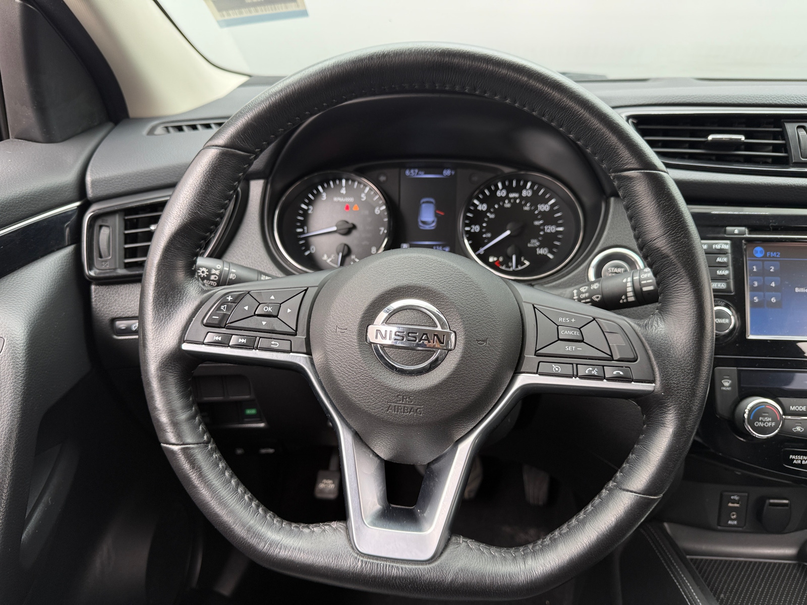 Thumbnail: 2017 Nissan Rogue Sport - 5