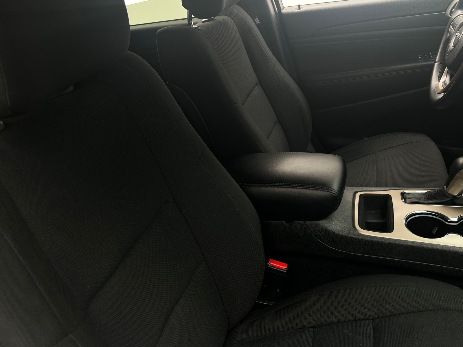 Thumbnail: 2017 Jeep Grand Cherokee - 2