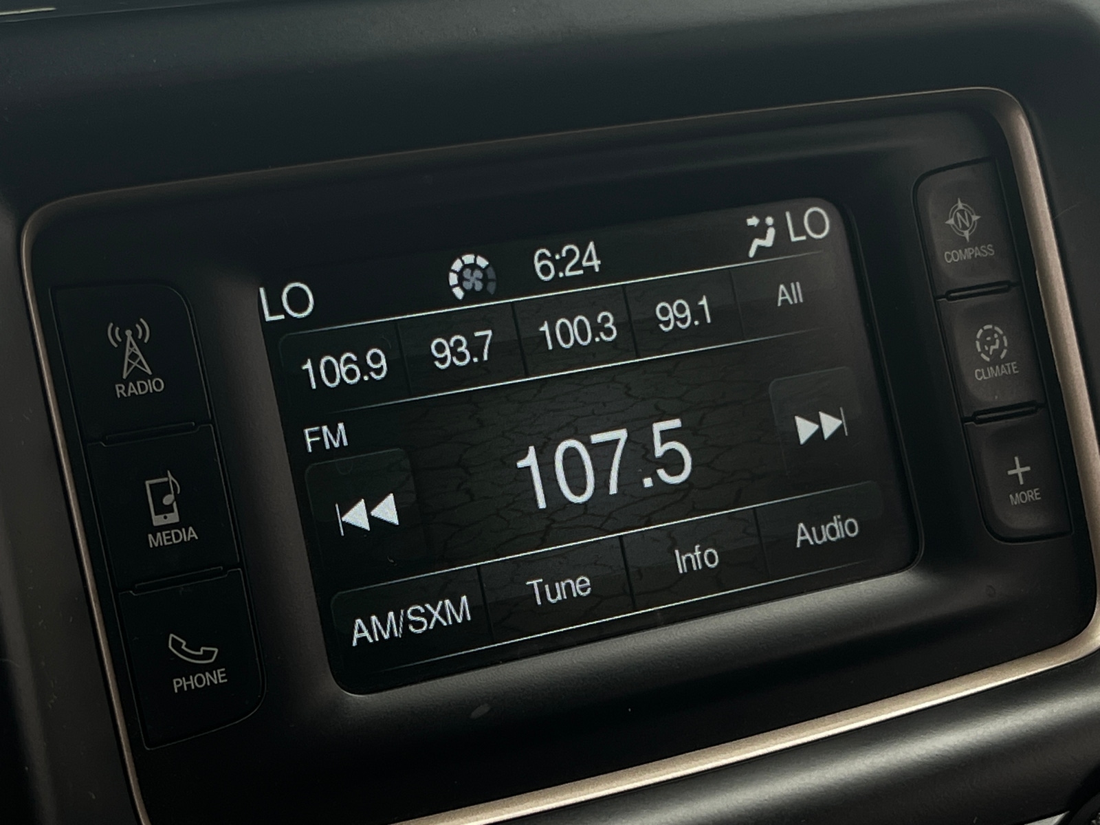 Thumbnail: 2017 Jeep Grand Cherokee - 4