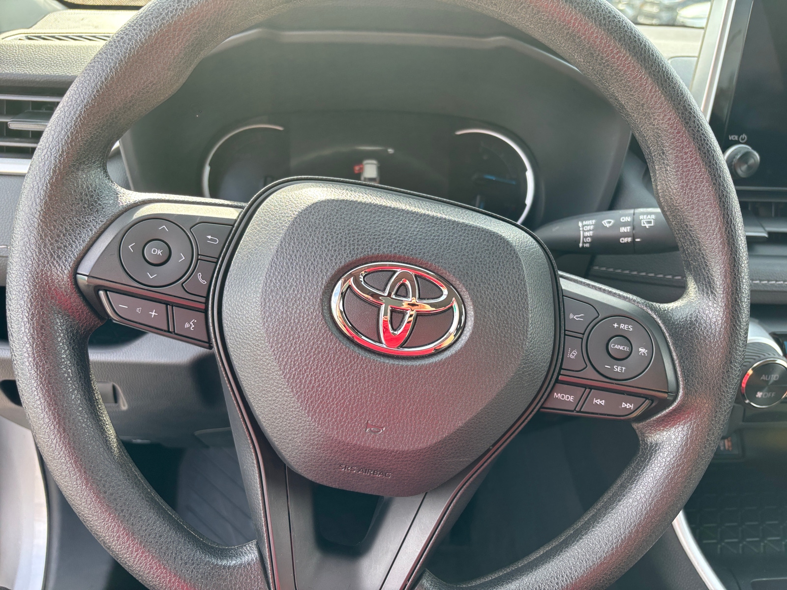 Thumbnail: 2025 Toyota RAV4 - 5