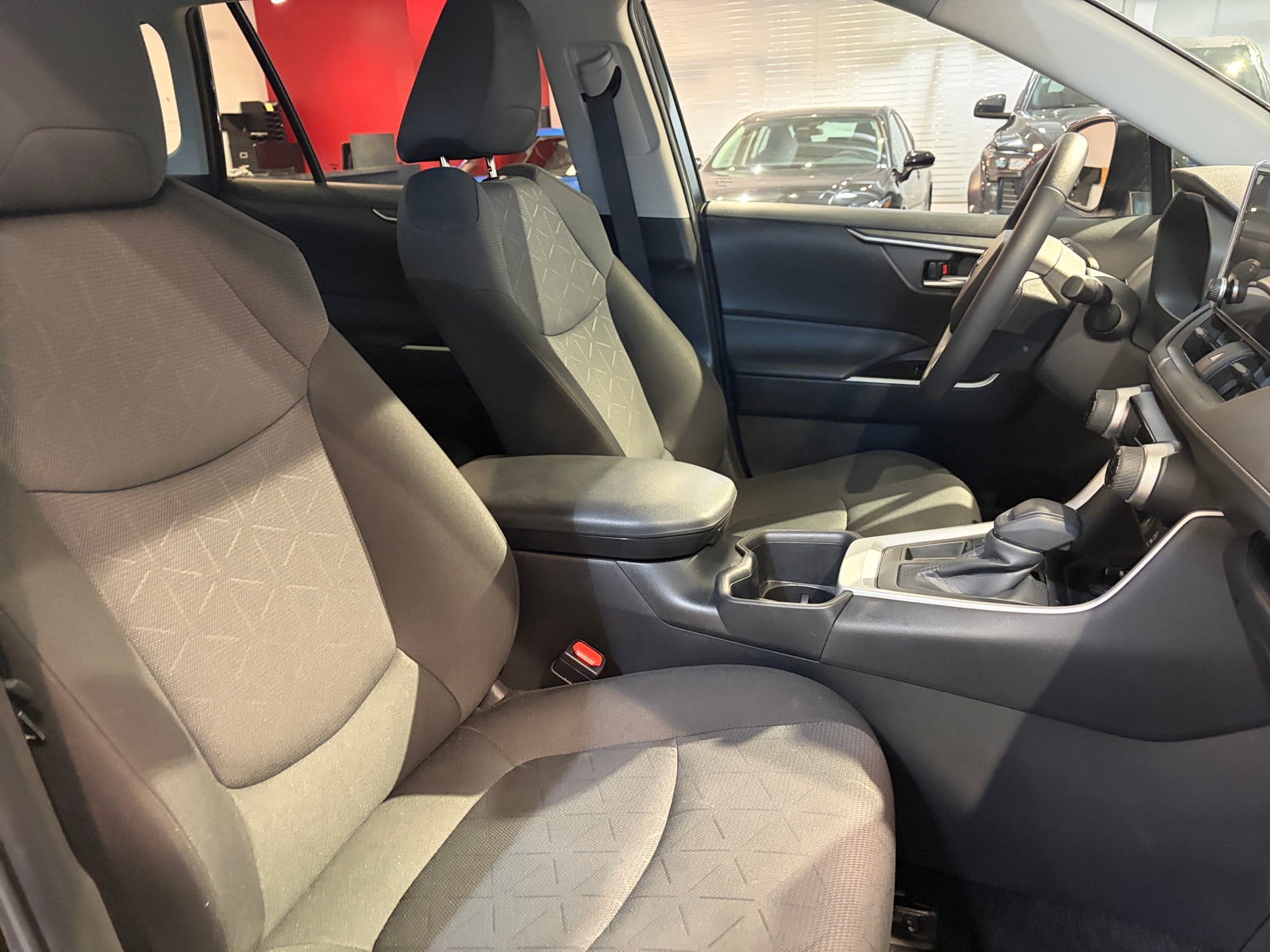 Thumbnail: 2025 Toyota RAV4 - 2
