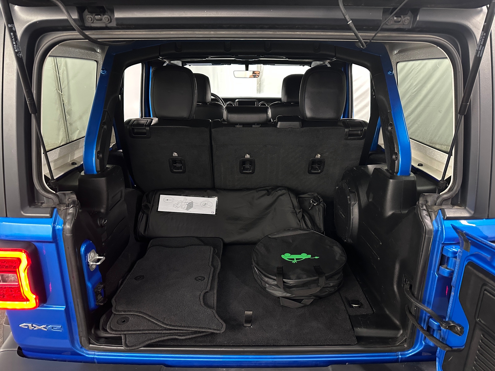 Thumbnail: 2021 Jeep Wrangler - 6