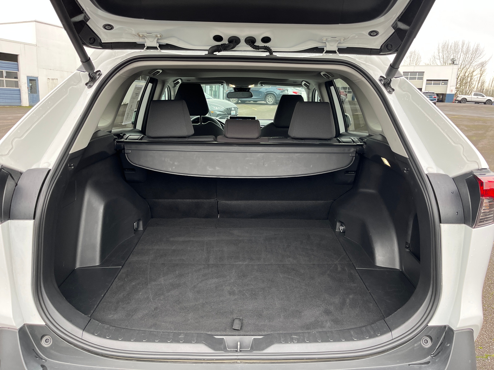 Thumbnail: 2025 Toyota RAV4 - 6