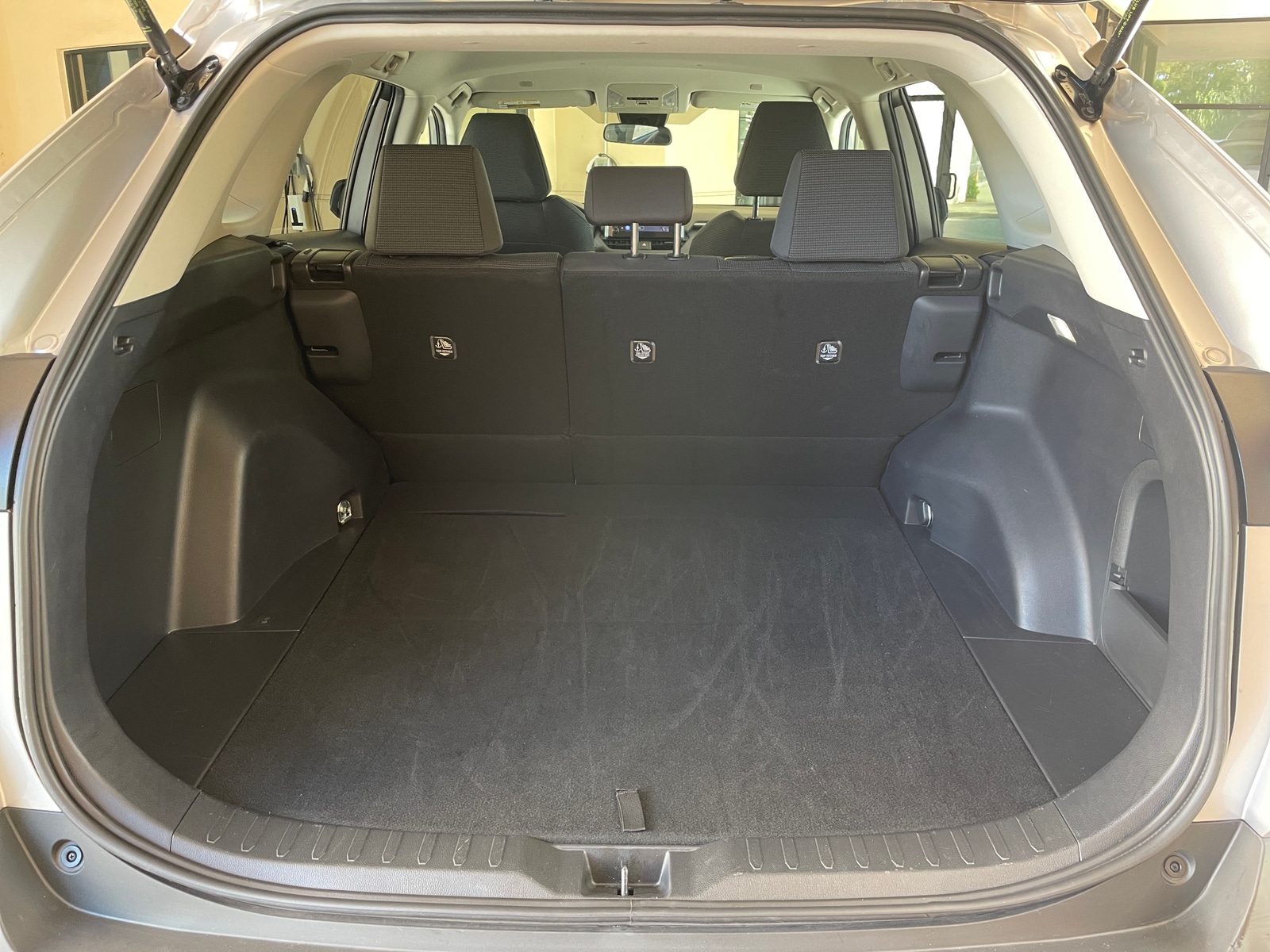 Thumbnail: 2025 Toyota RAV4 - 6