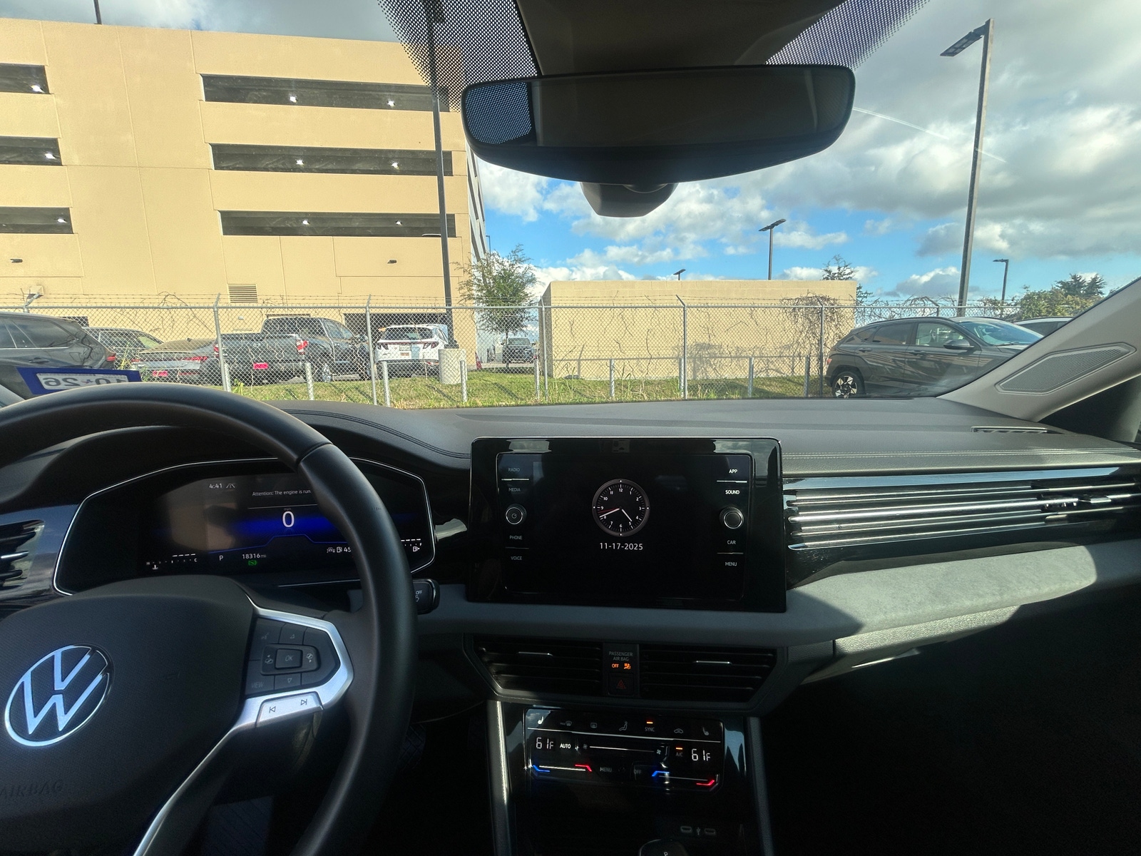 Thumbnail: 2025 Volkswagen Jetta - 3