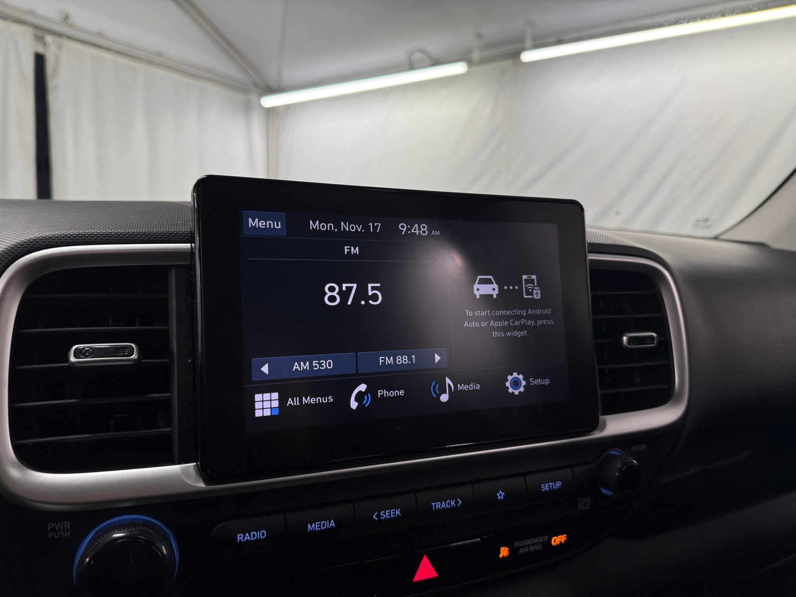 Thumbnail: 2023 Hyundai Venue - 4