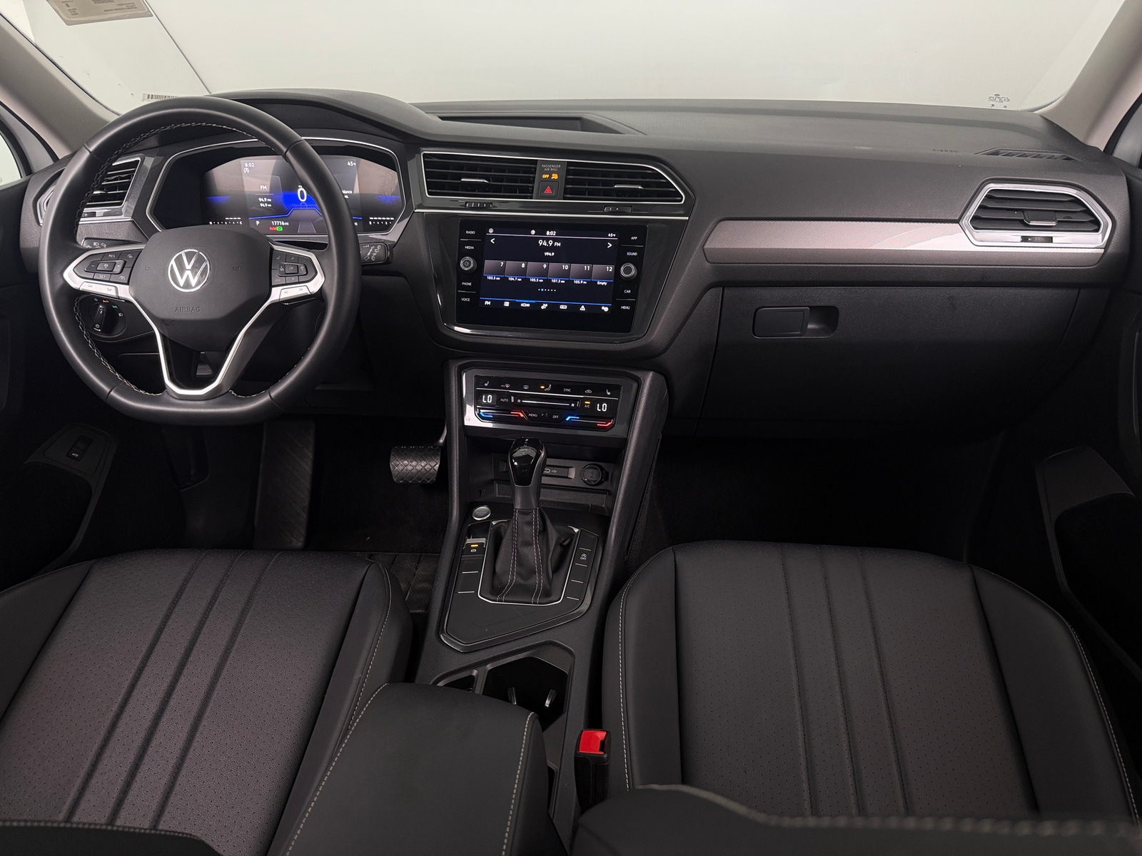 Thumbnail: 2024 Volkswagen Tiguan - 2