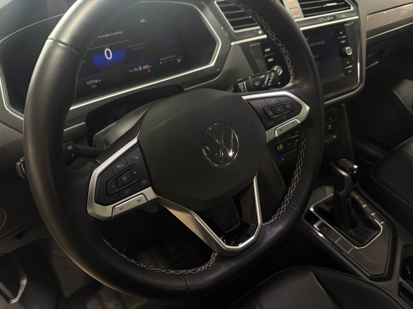 Thumbnail: 2024 Volkswagen Tiguan - 4