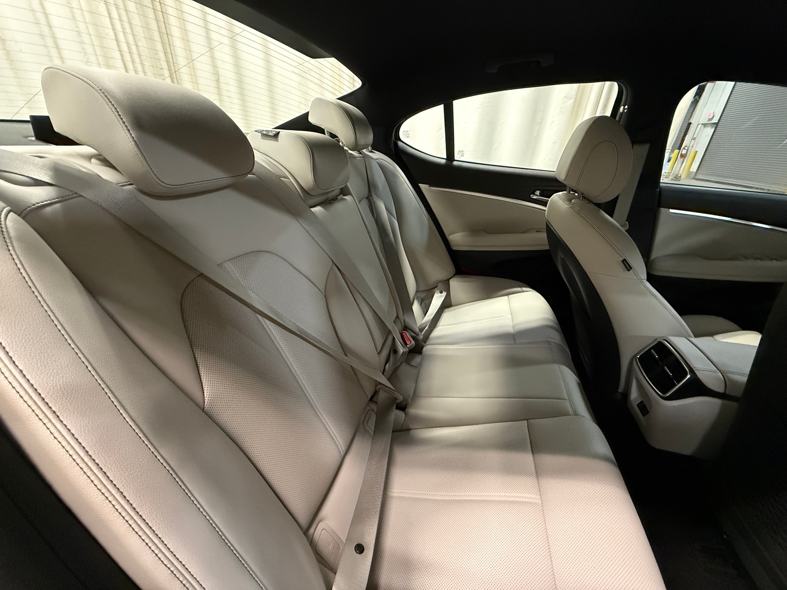 Thumbnail: 2025 Genesis G70 - 6