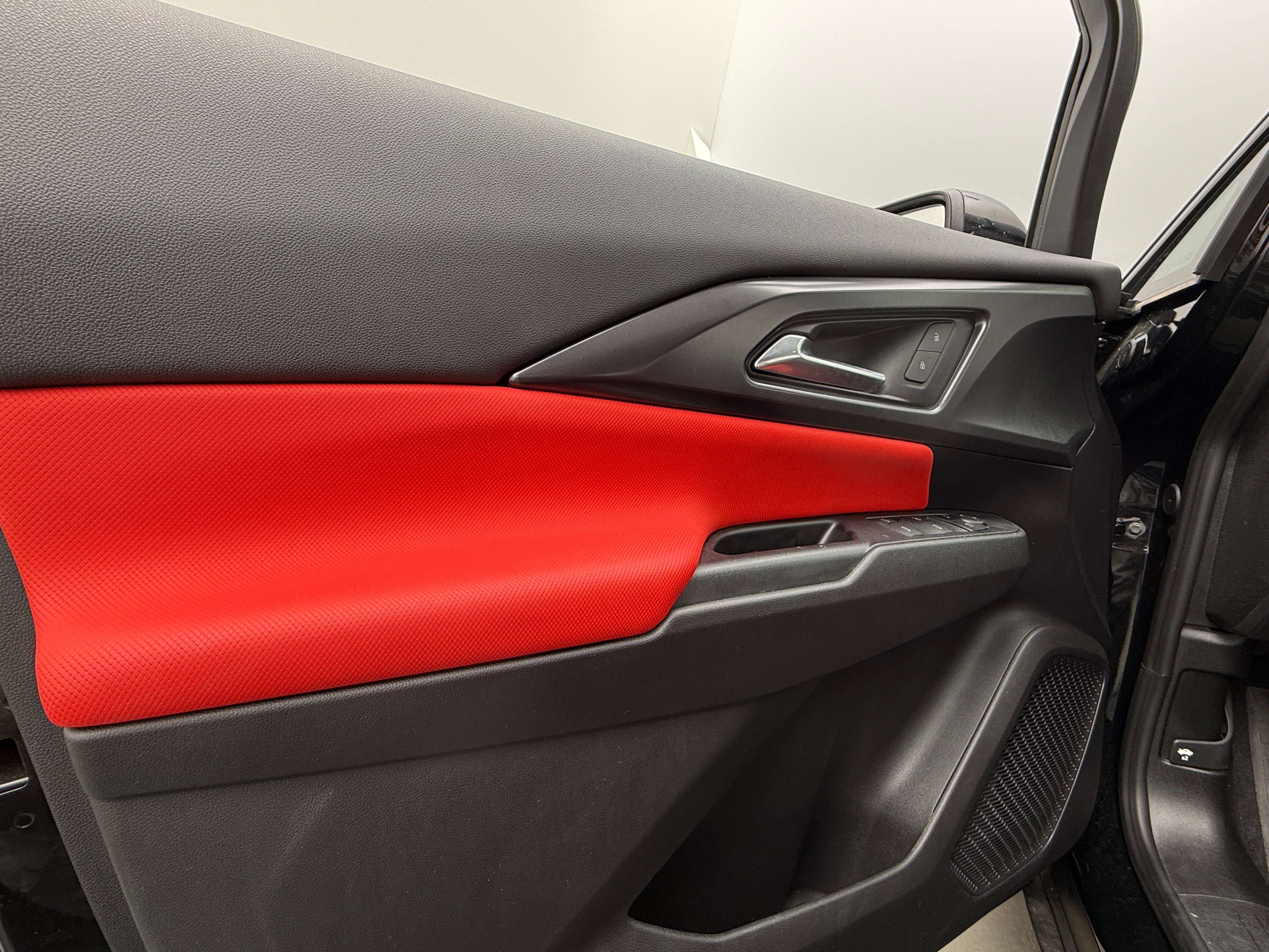 Used 2025 Chevrolet Equinox EV RS with VIN 3GN7DSRP3SS149097 for sale in Oak Creek, WI