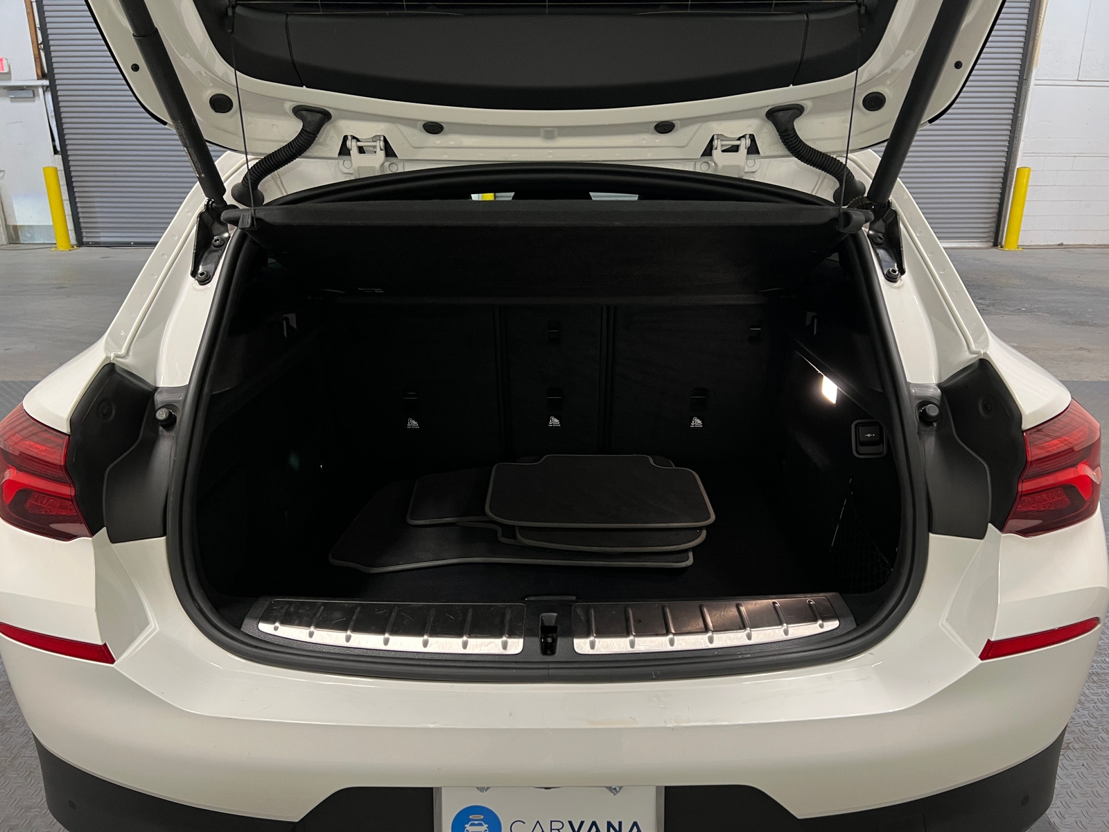 Thumbnail: 2022 BMW X2 - 6