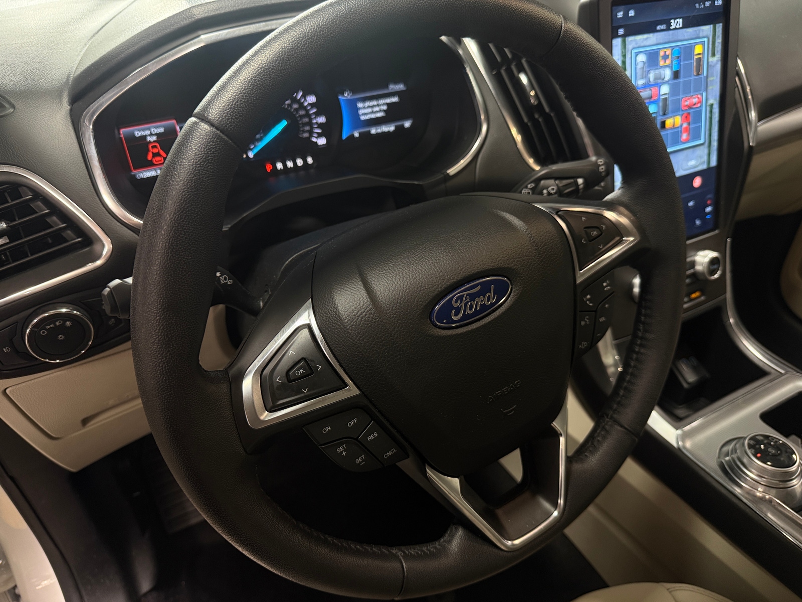 Thumbnail: 2021 Ford Edge - 4