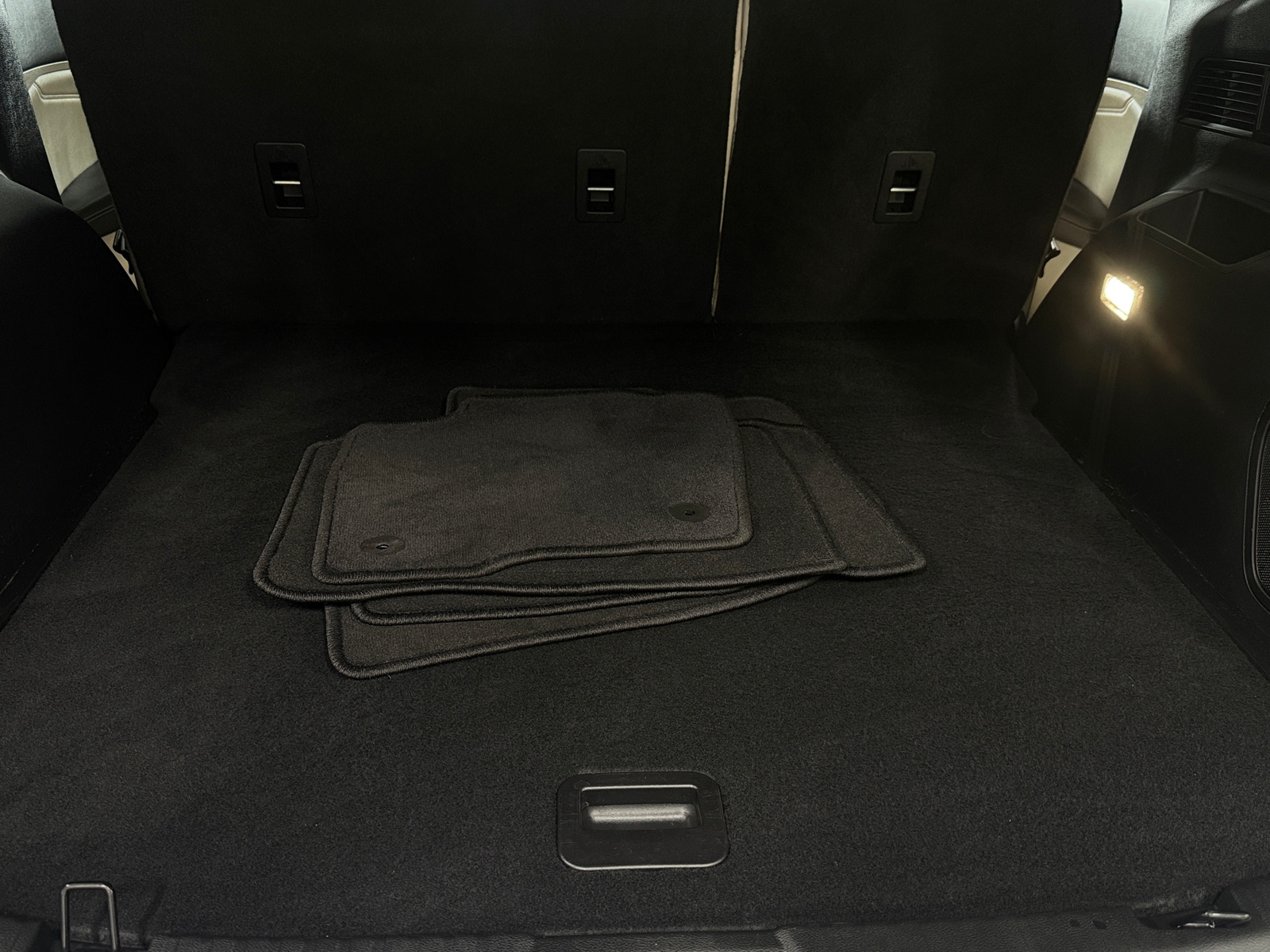 Thumbnail: 2021 Ford Edge - 6