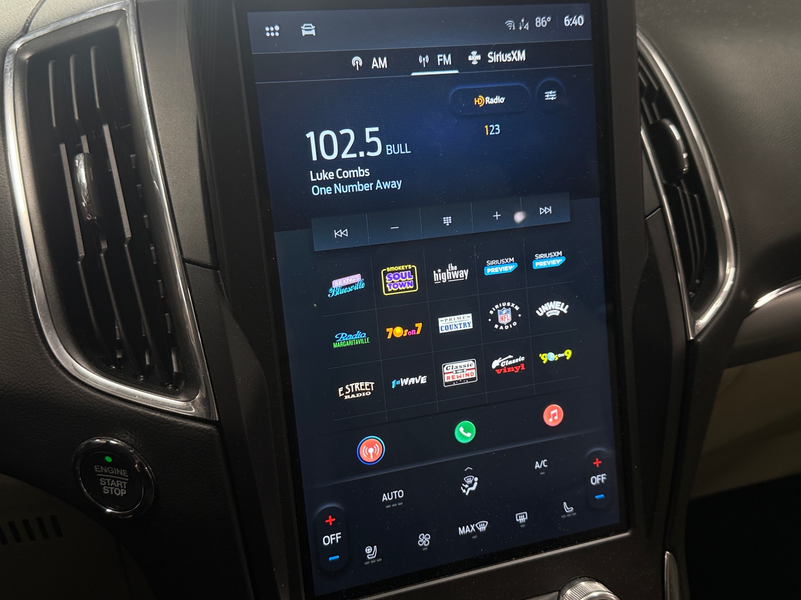 Thumbnail: 2021 Ford Edge - 3