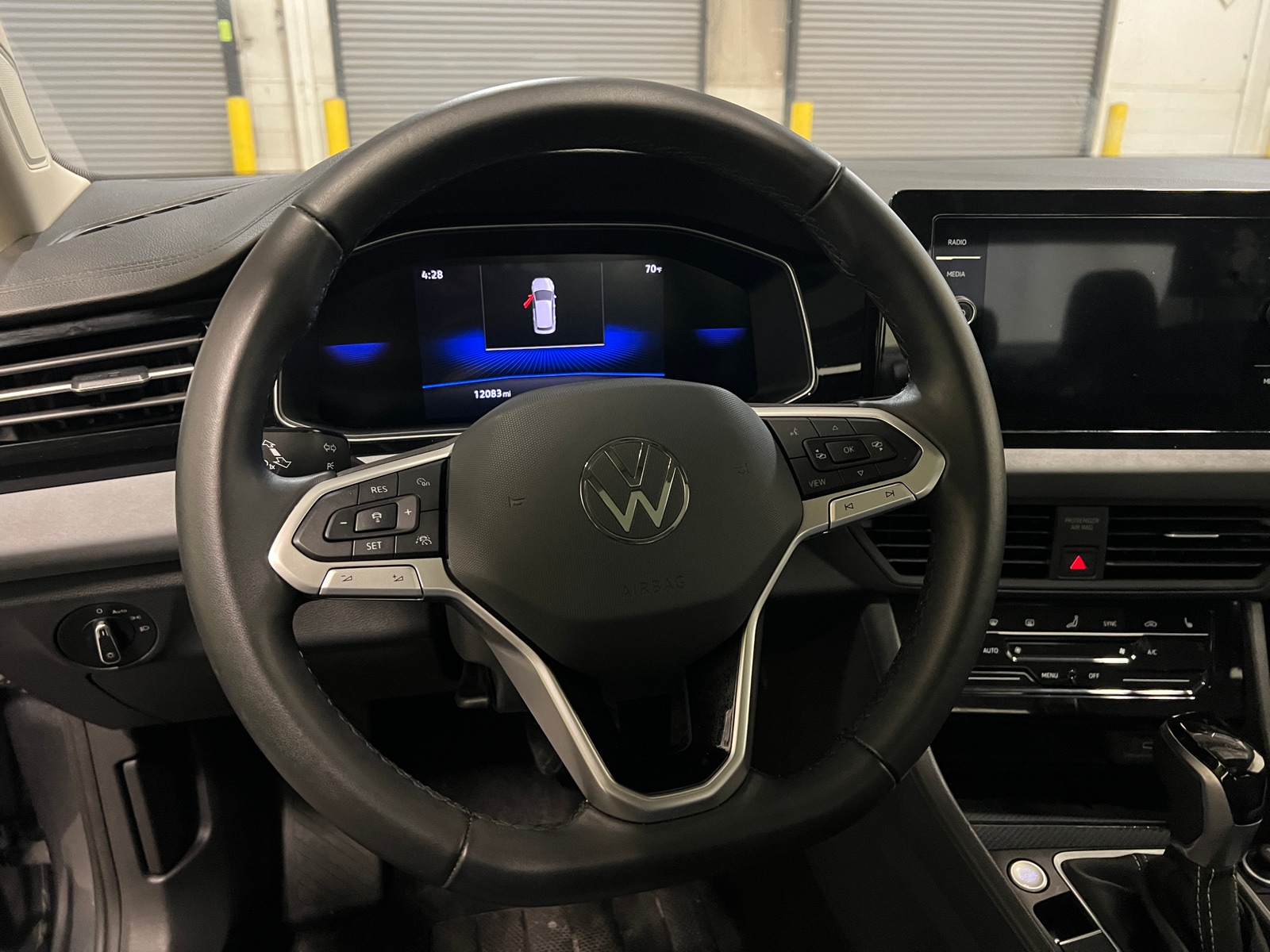 Thumbnail: 2025 Volkswagen Jetta - 4