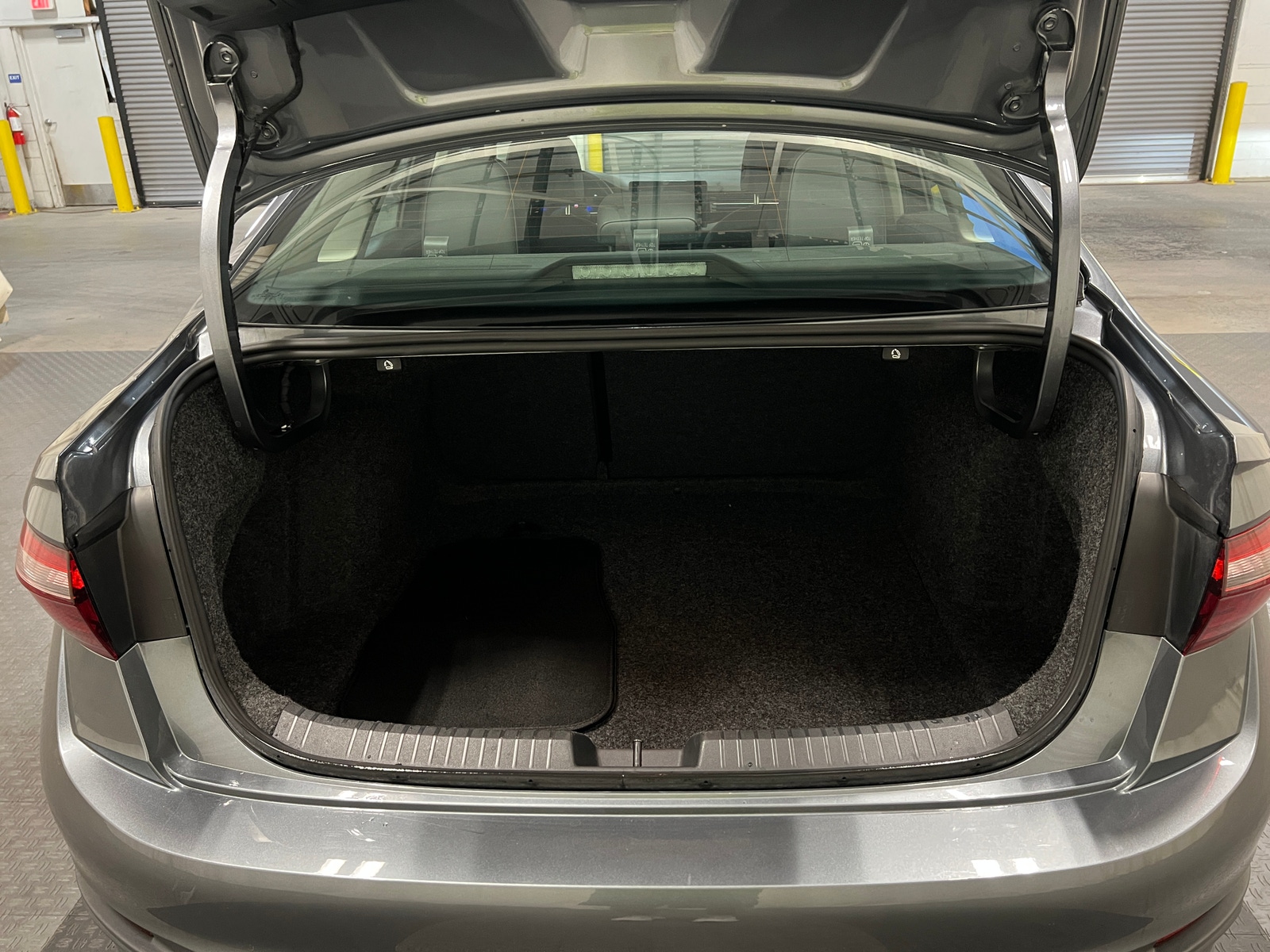 Thumbnail: 2025 Volkswagen Jetta - 6