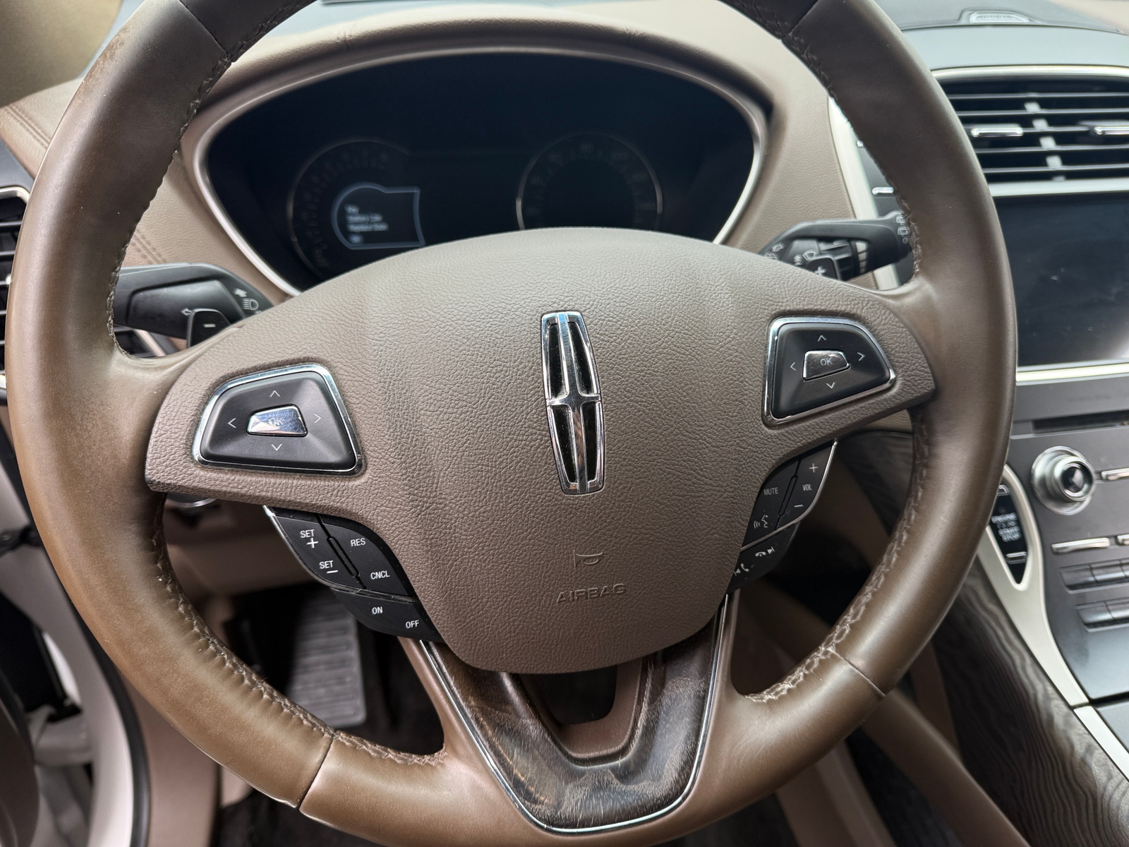 Thumbnail: 2017 Lincoln MKX - 4