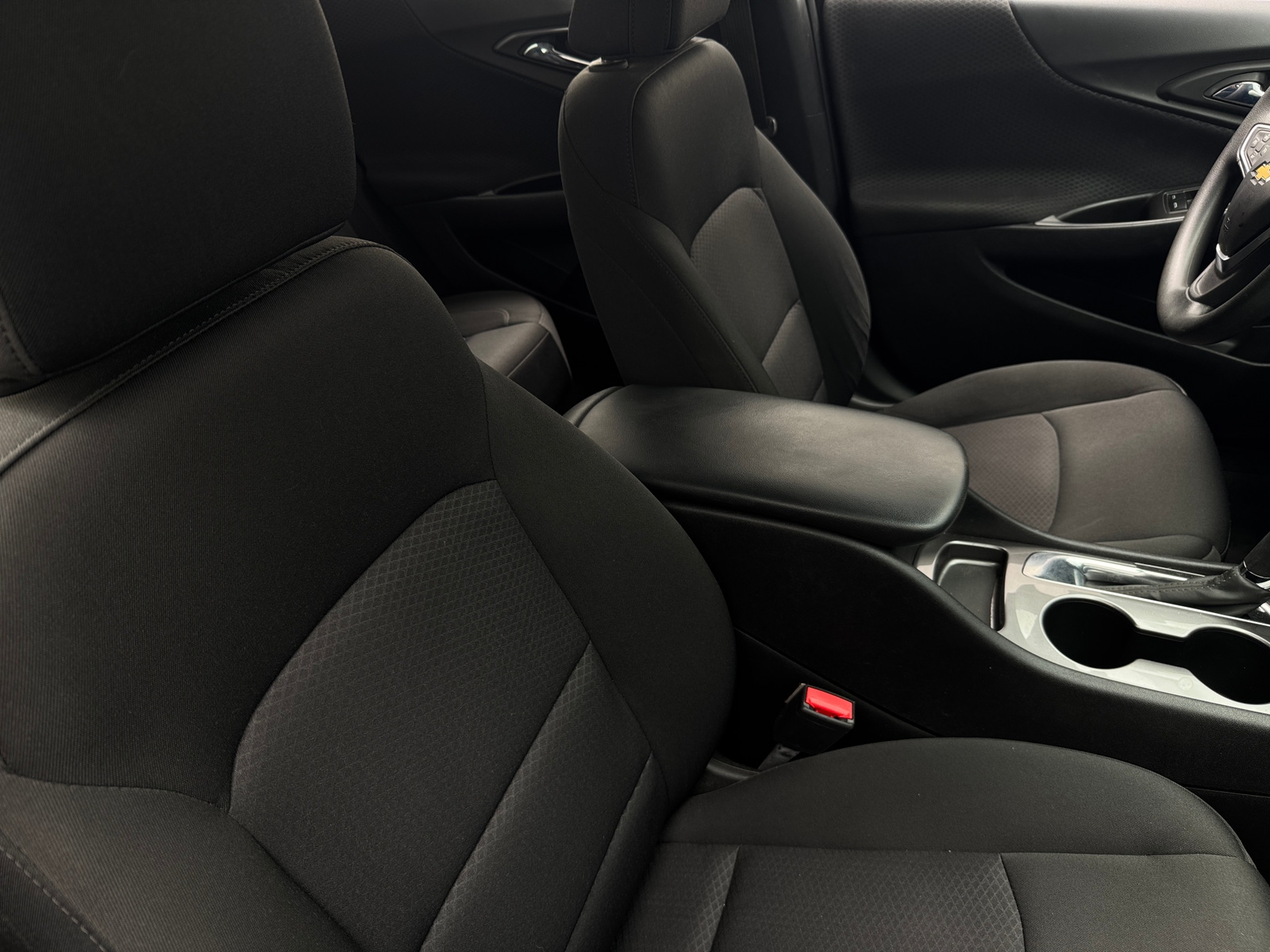 Thumbnail: 2018 Chevrolet Malibu - 2