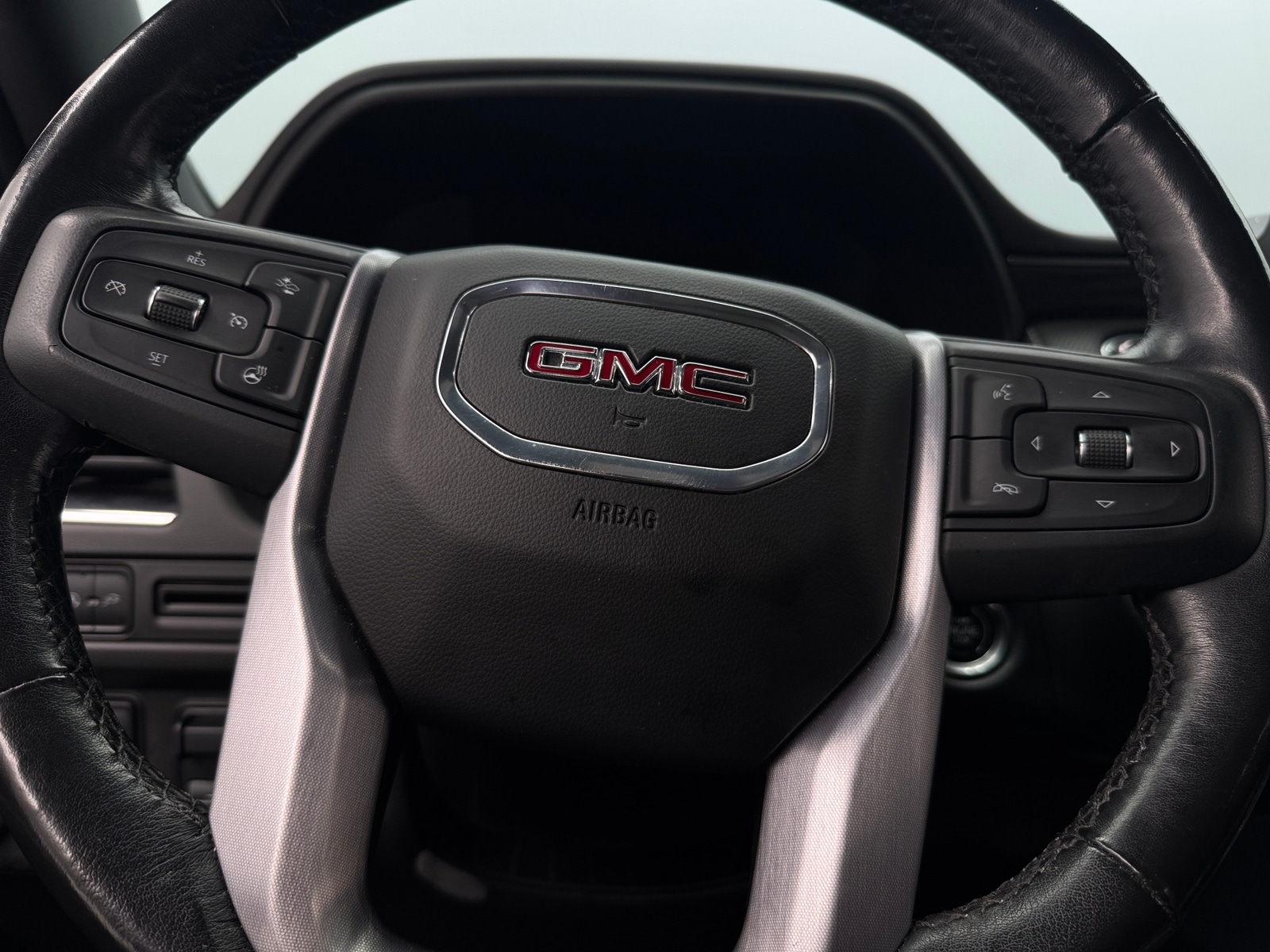 Thumbnail: 2021 GMC Yukon - 4