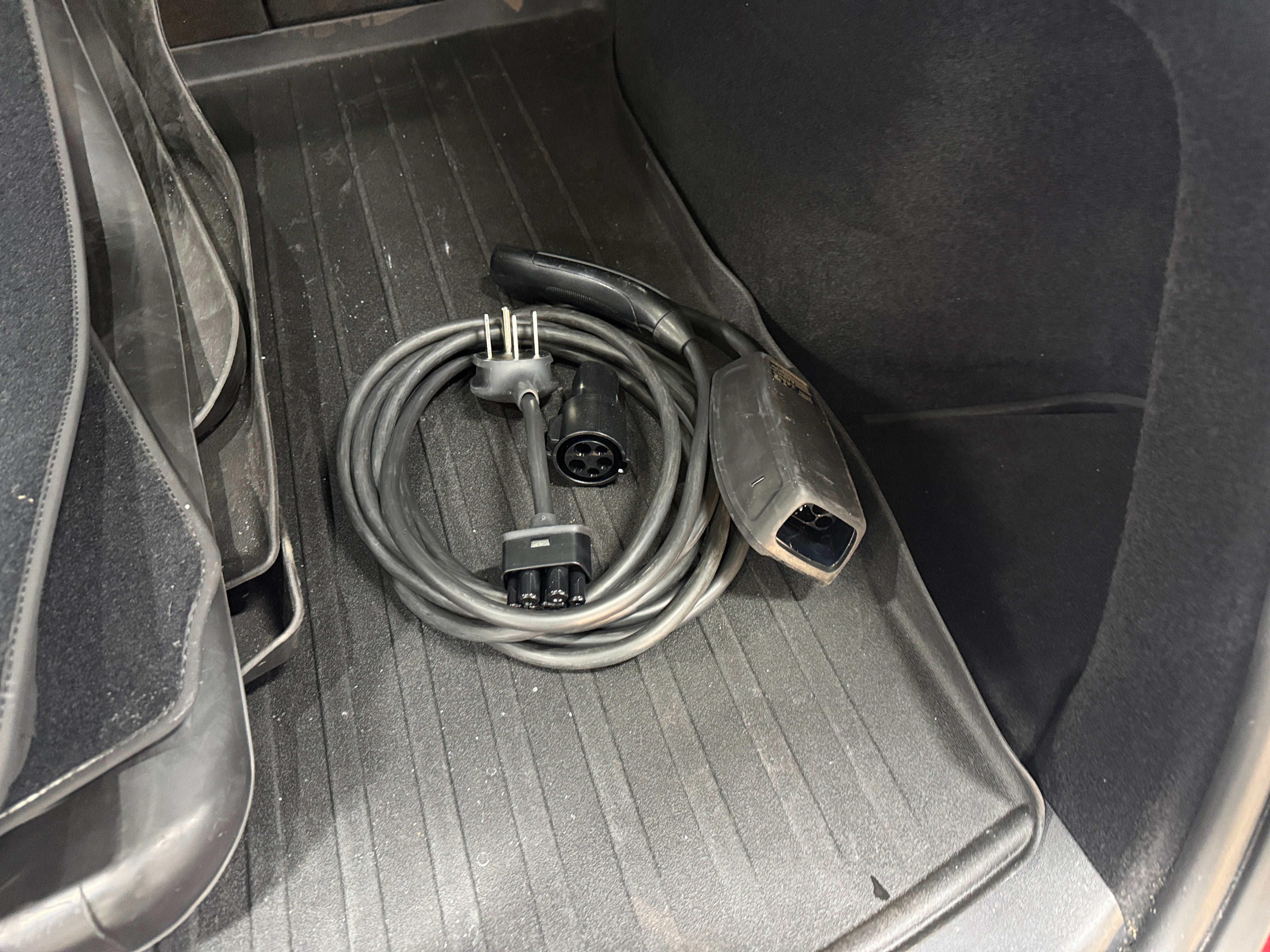 Used 2024 Tesla Model Y Long Range with VIN 7SAYGDEE2RF025722 for sale in Northfield, Minnesota