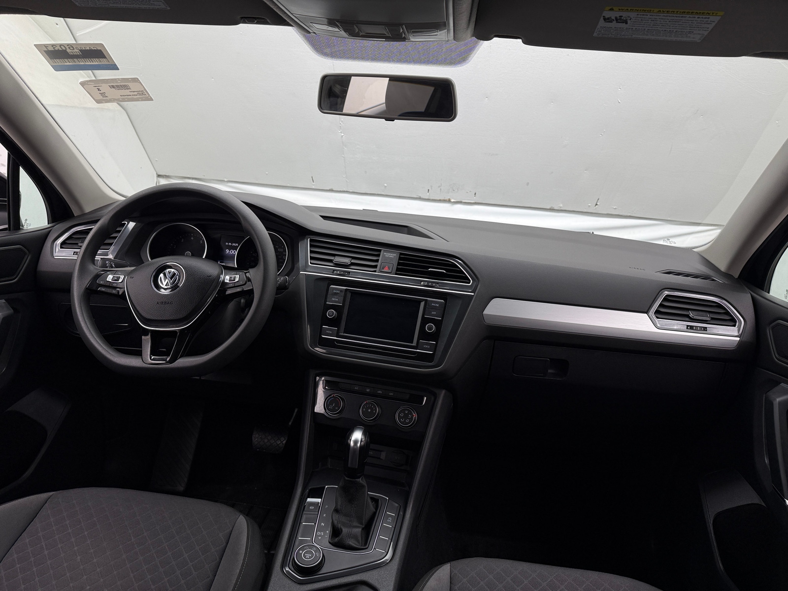 Thumbnail: 2020 Volkswagen Tiguan - 3