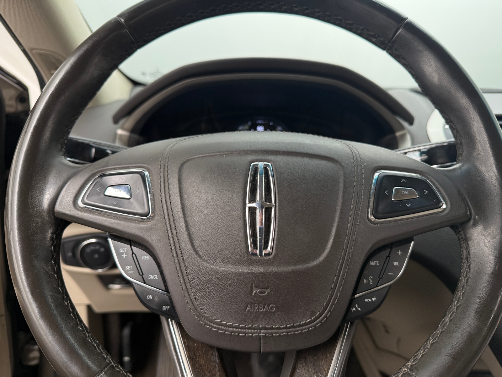 Thumbnail: 2018 Lincoln MKZ - 4