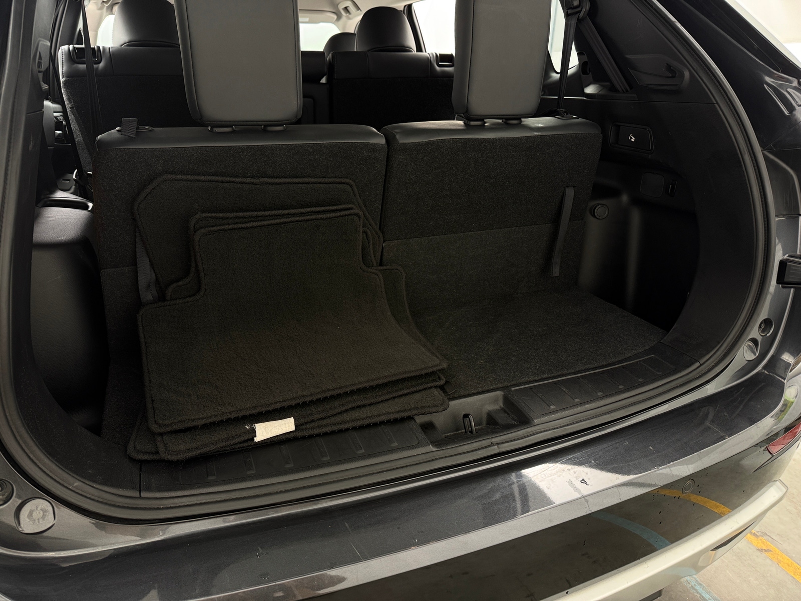 Thumbnail: 2024 Mitsubishi Outlander - 6