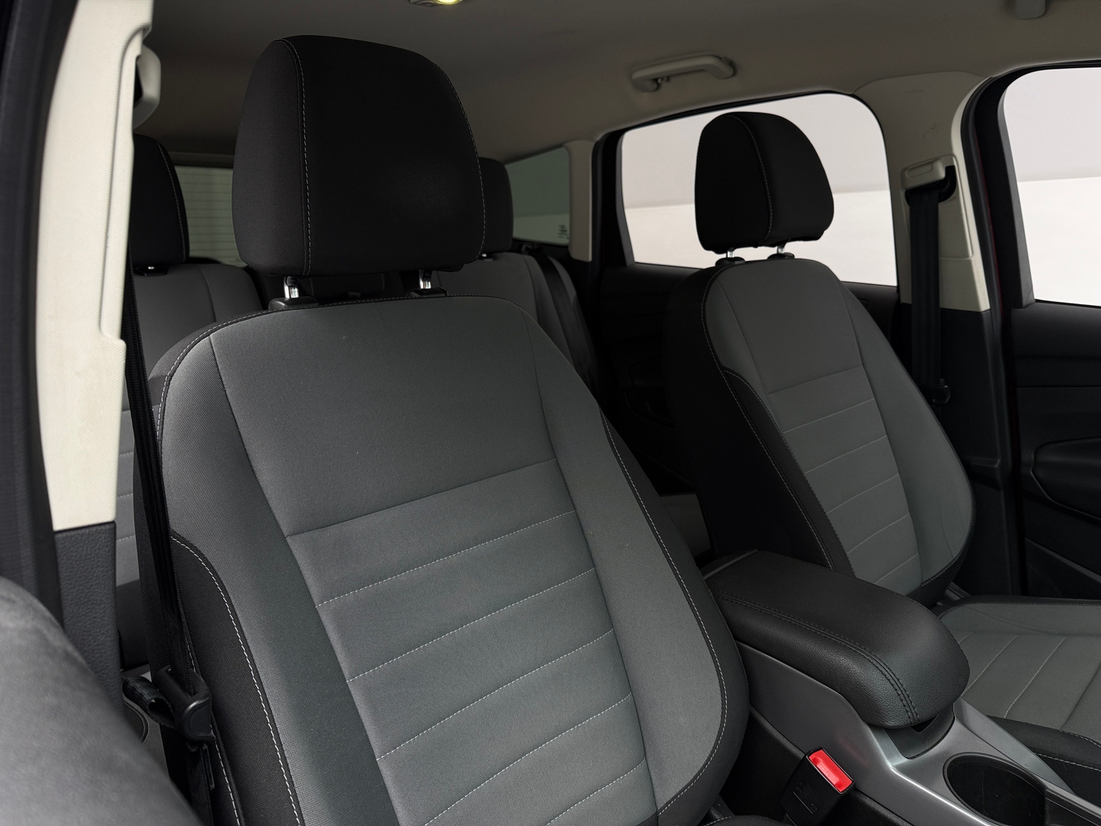 Thumbnail: 2016 Ford Escape - 2