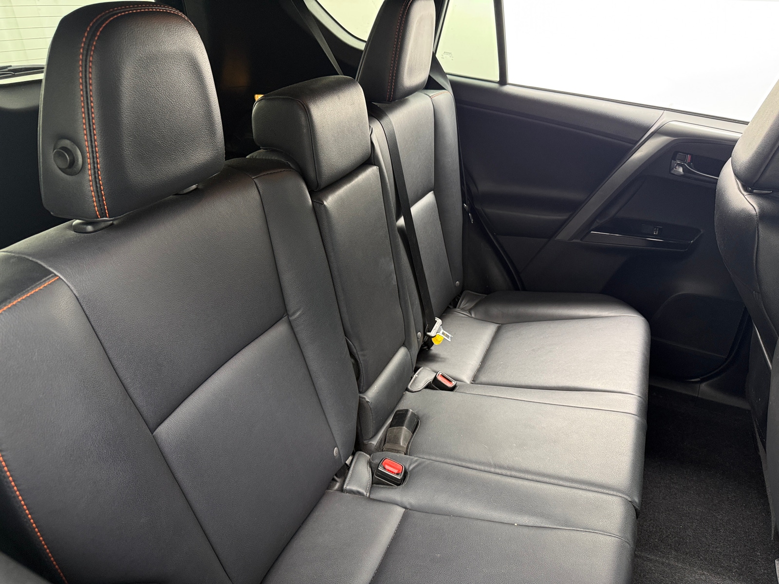 Thumbnail: 2018 Toyota RAV4 - 5