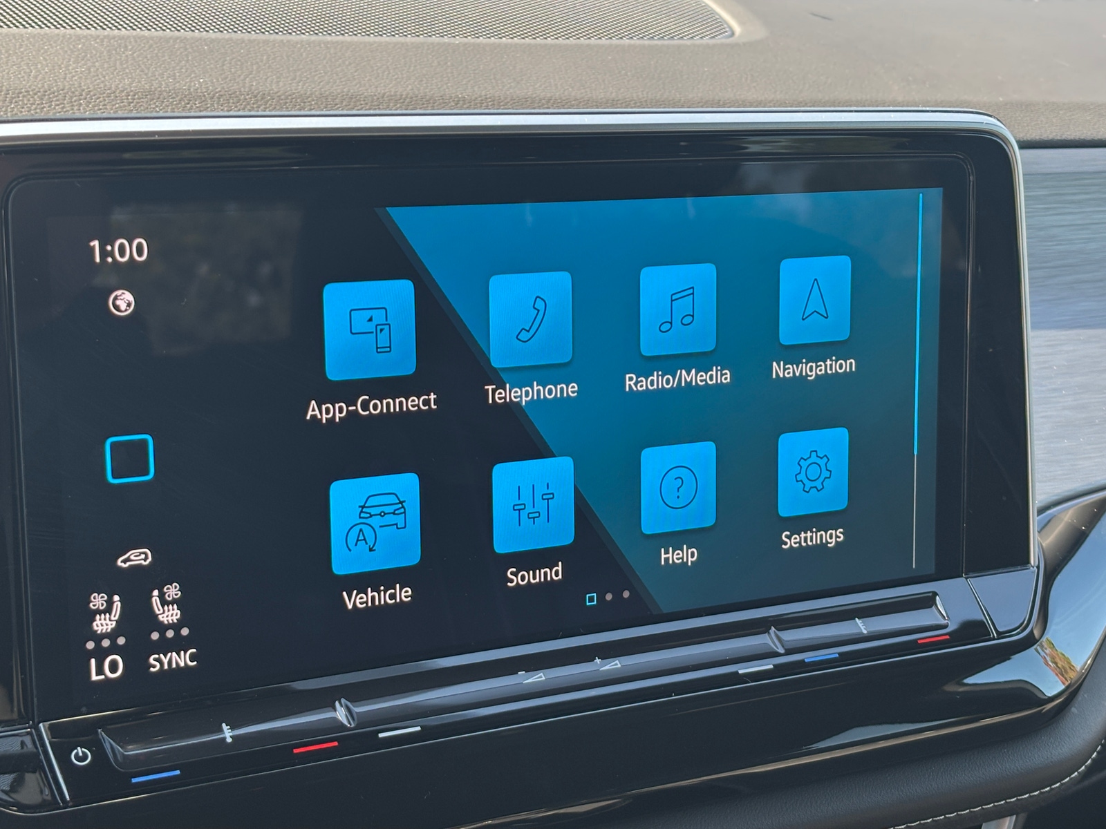 Thumbnail: 2025 Volkswagen Atlas - 3