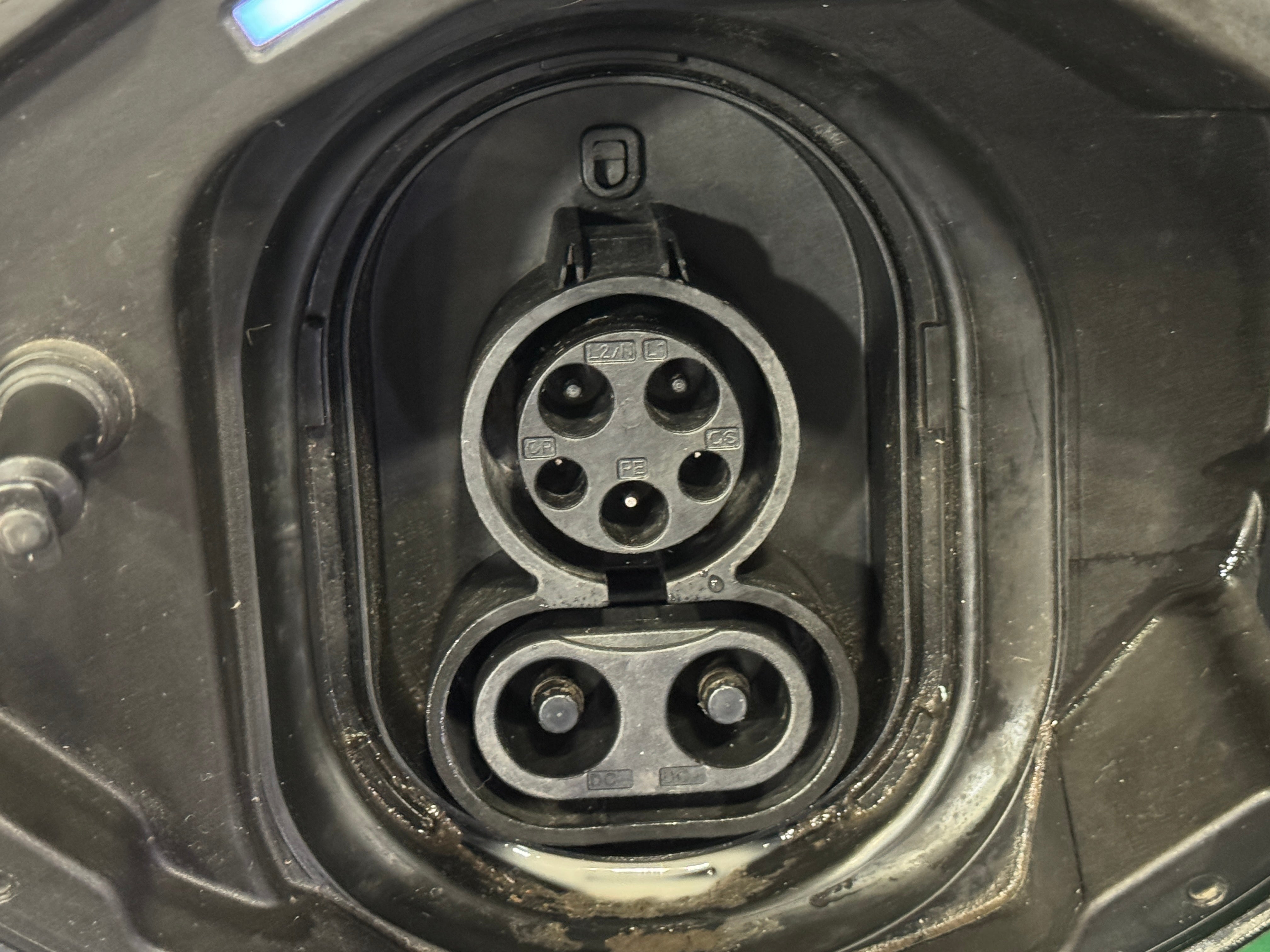 Used 2022 MINI Hardtop 2 Door SE with VIN WMW13DJ03N2R93391 for sale in Oak Creek, WI