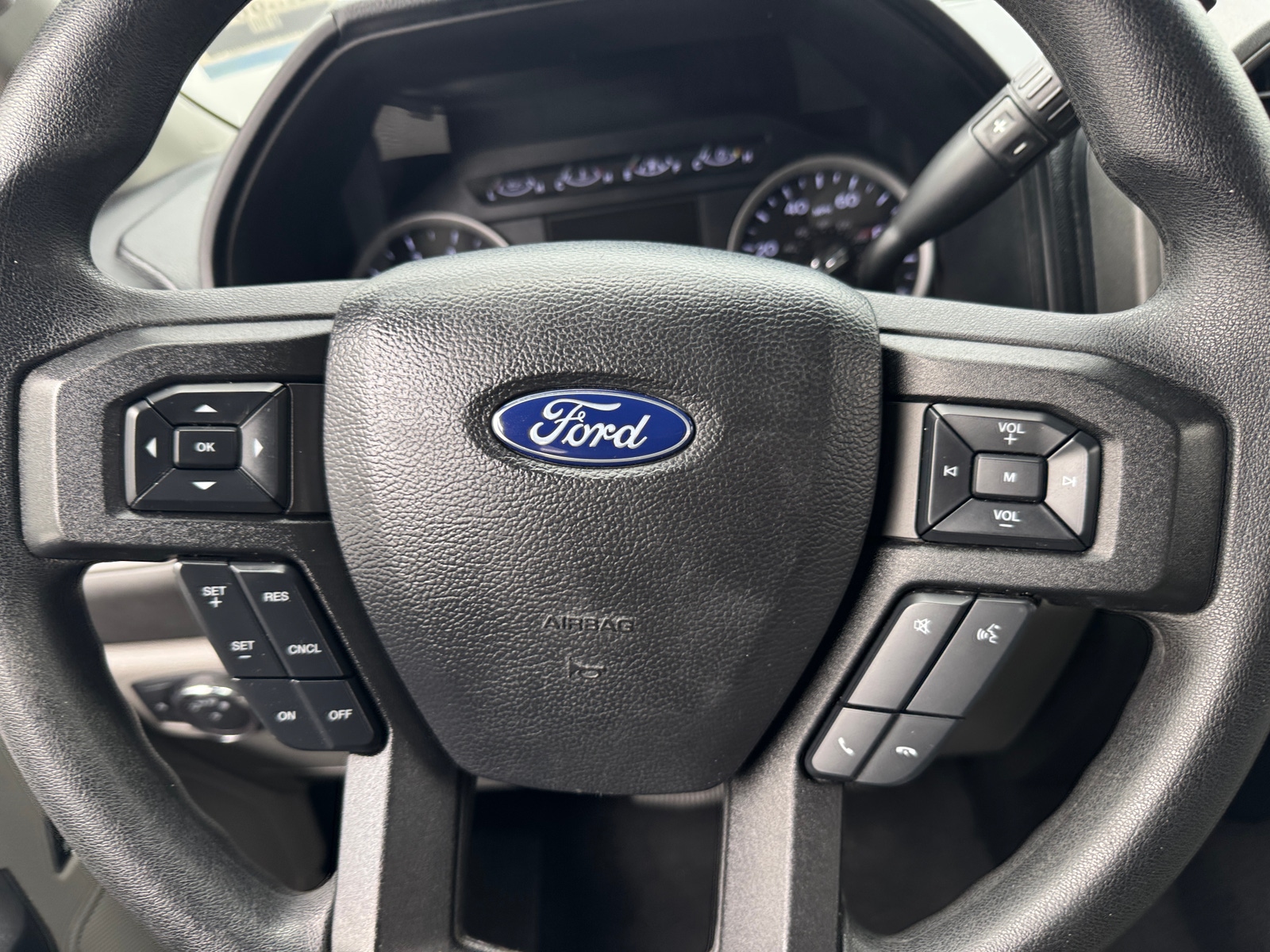 Thumbnail: 2019 Ford Econoline - 5